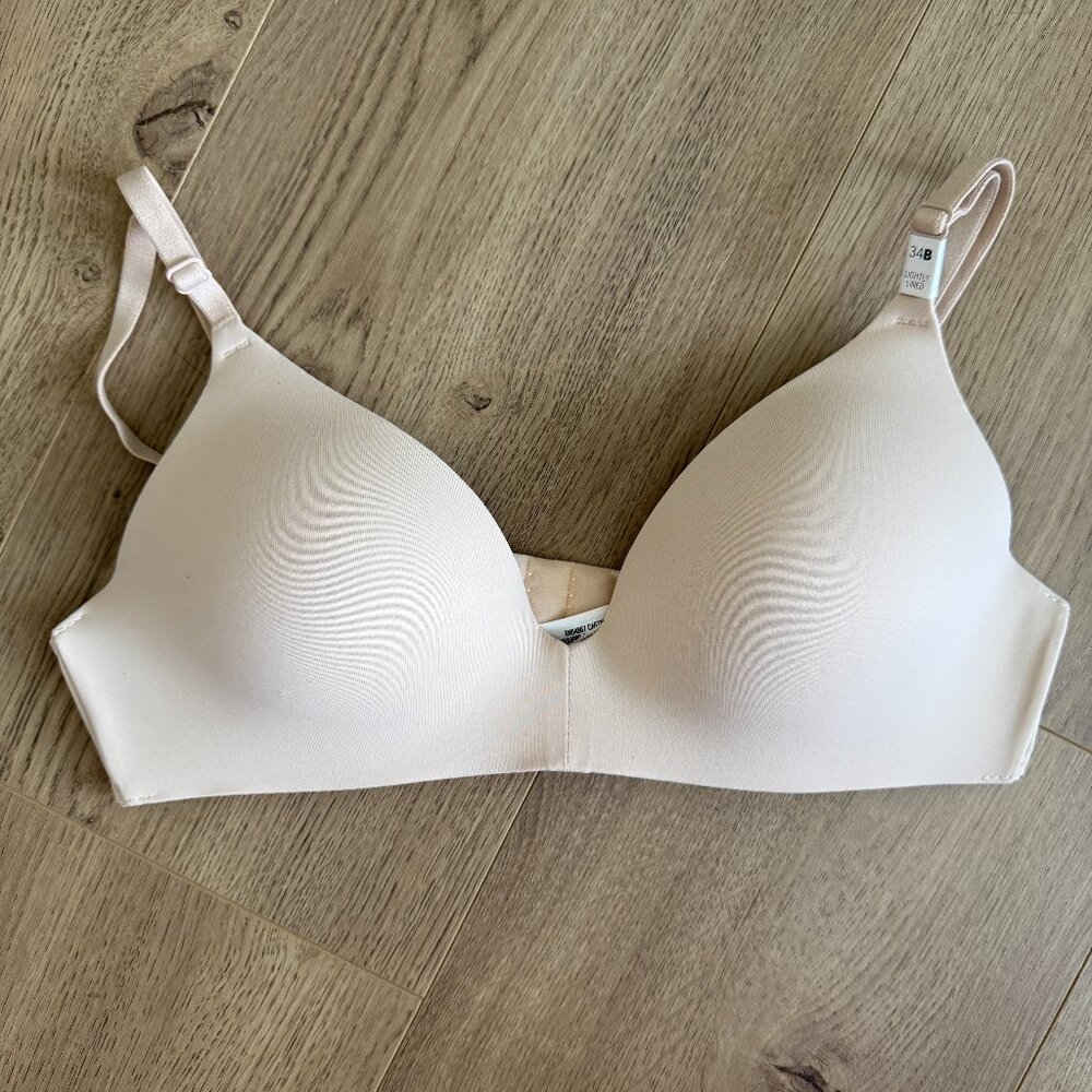 PINK Victoria's Secret Wireless Lightly Lined Bra 34 B